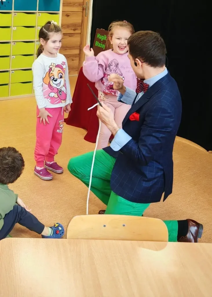 Pokazy iluzji na wesoło w przedszkolach
